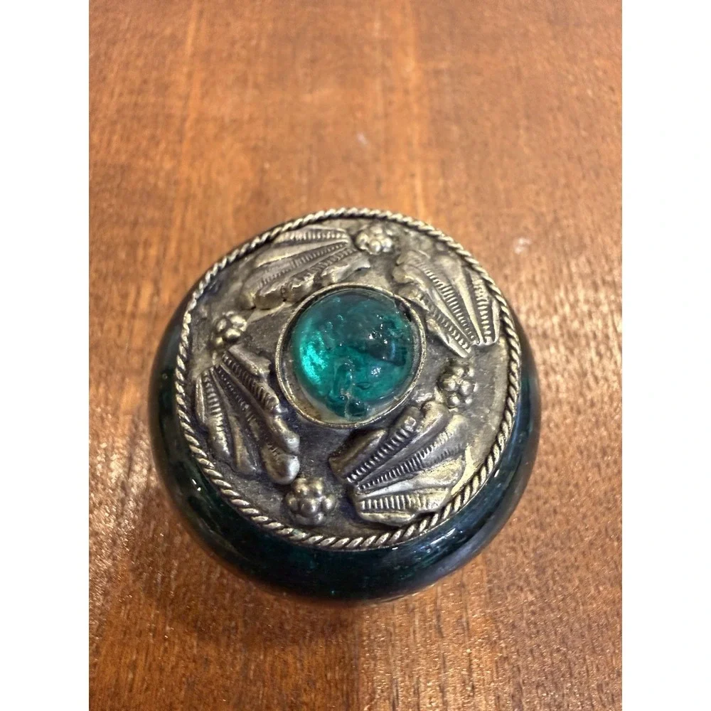 VTG  Sterling silver Plated Dark Jade Pill/ Trinket/ Snuff Green Jade Glass Jar